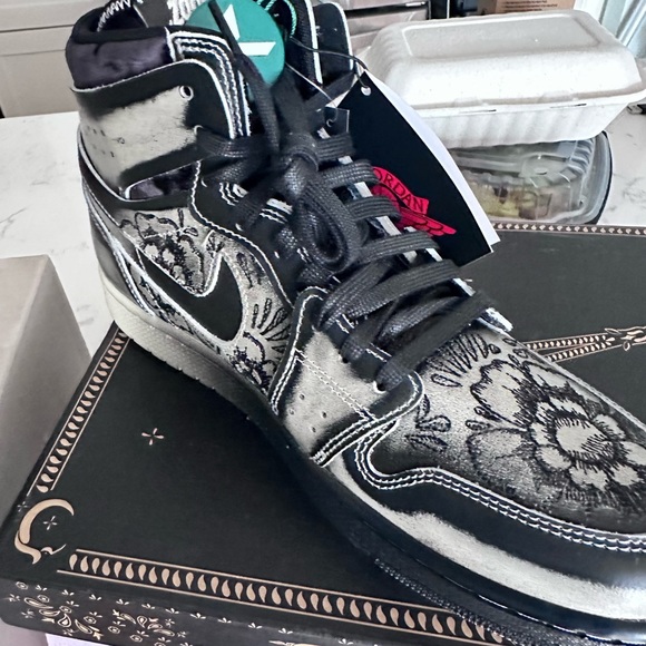 2023 Day of the dead Nike Halloween release Air Jordan CMFT ones - Picture 6 of 7